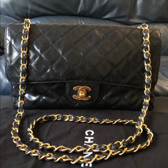 CHANEL Handbags - Chanel Classic Vintage Medium Single Flap